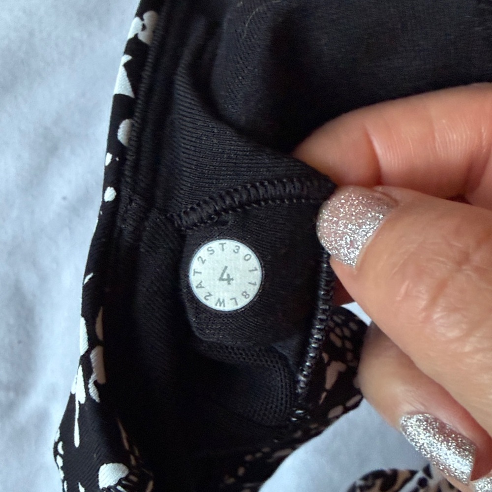 lululemon athletica Black & White Speckle Strappy-Back Sports Bra - Picture 9 of 9